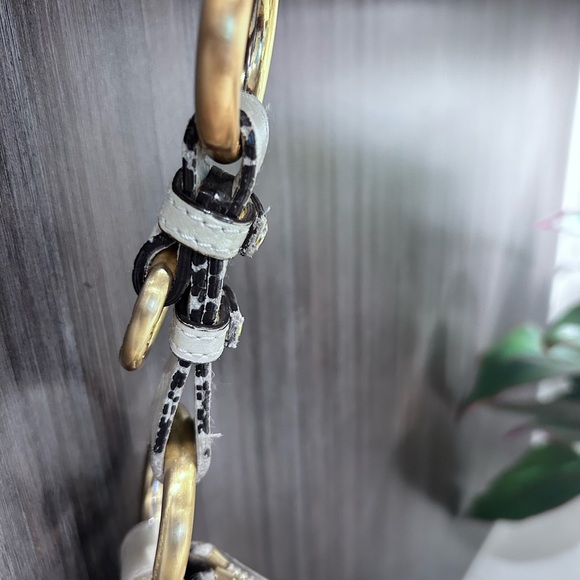 MCM White and Tan Hobo Bag with Monogrammed Design - Picture 9 of 15